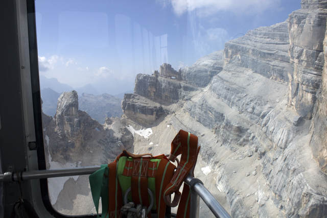 2011-08-26_09-02-53 cadore.jpg - Seilbahn von Cortina zum Tofana di Mezzo